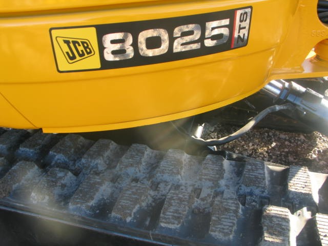 Koparka / Minikoparka JCB 8025 ZTS z 2011 roku — zdjęcie 4