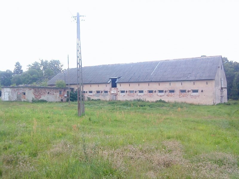 Sprzedam budynki gospotarcze na powierzchni 3.40ha — zdjęcie 1