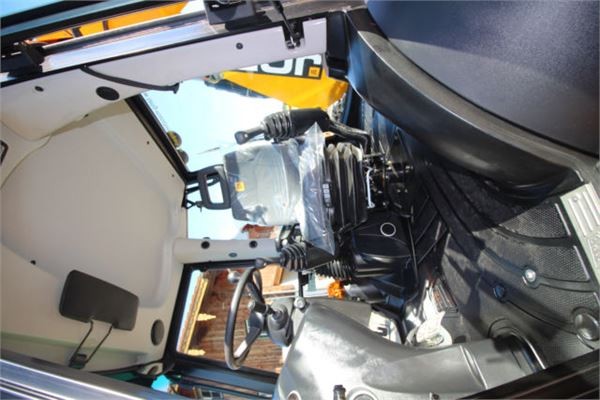 JCB 4CX ECO Sitemaster — zdjęcie 3