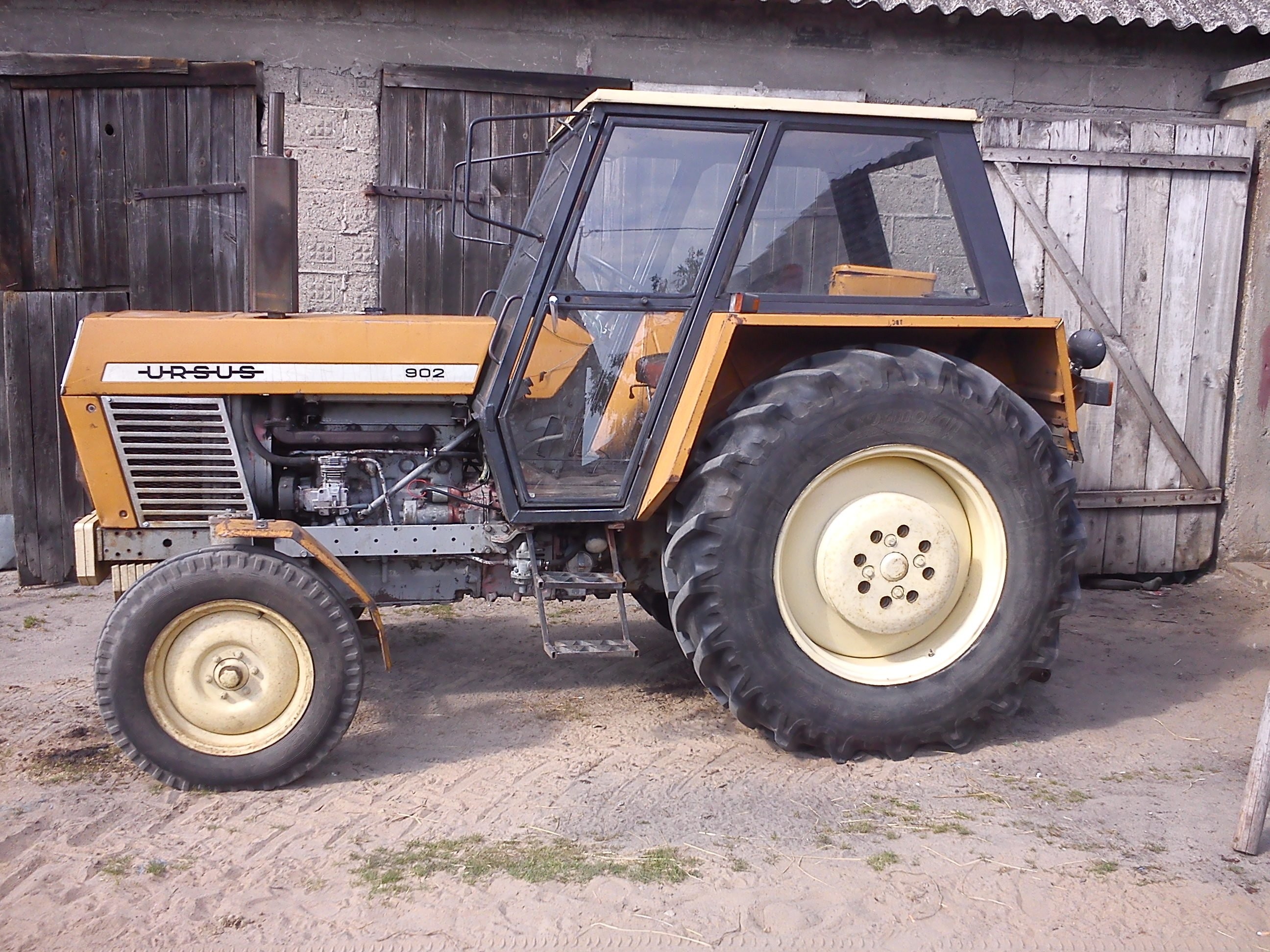 Ursus C - 902 - 1983