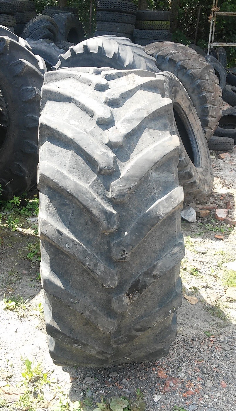 (G1031) Opona 600/65 R34  Pirelli TM800 — zdjęcie 1