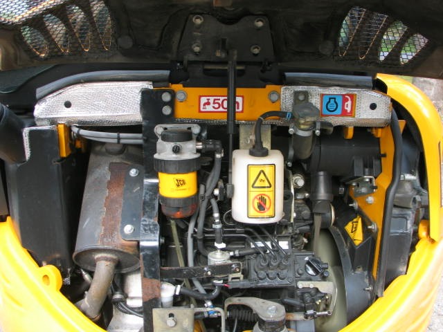 Sprzedam koparkę gąsienicową JCB 8025 zts z 2010r. — zdjęcie 6