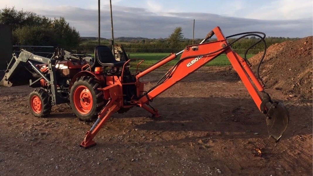 Ciągnik Kubota B1007 - stan idealny  — zdjęcie 4