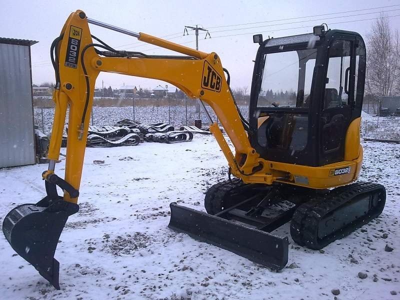 JCB 8032 zts rocznik: 2003 --- koparkikrakow.pl — zdjęcie 5