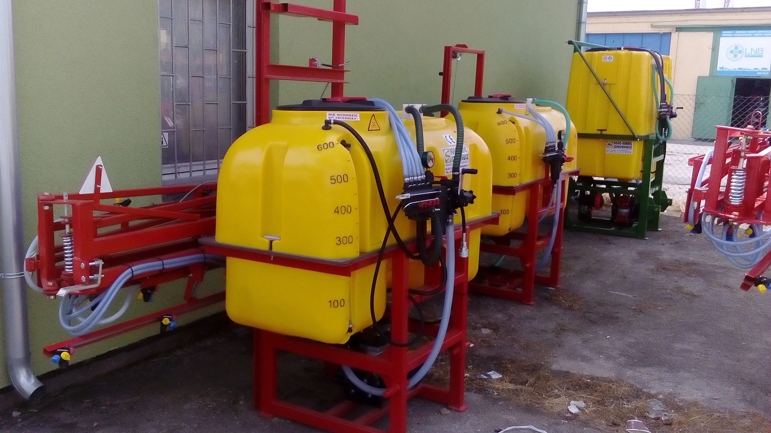 Opryskiwacz 1500l ,2000,2500hydraulicznie rozkładany — zdjęcie 6