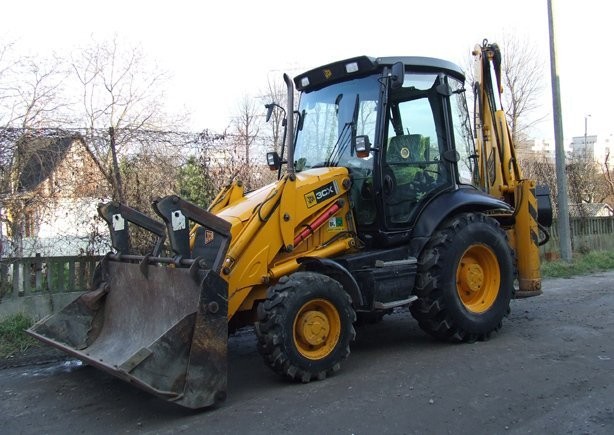 JCB 3CX CONTRACTOR z roku 2004 — zdjęcie 3