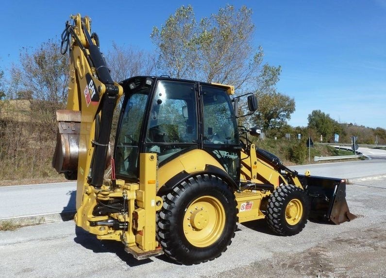 Caterpillar 442E koparko-ładowarka — zdjęcie 2