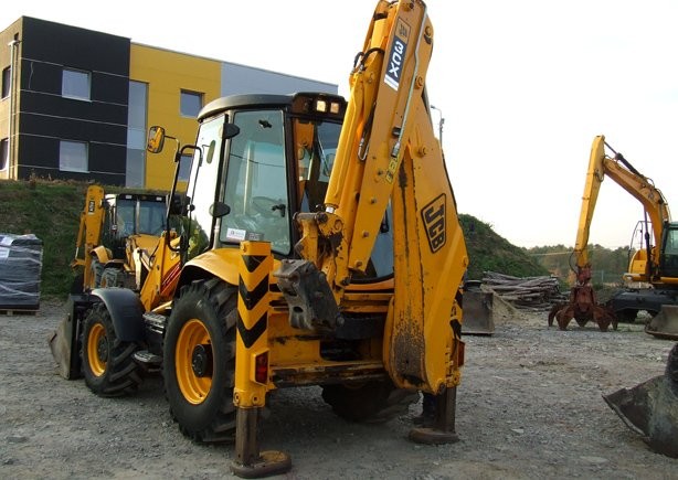koparko ładowarka JCB 3CX Contractor z roku 2007. — zdjęcie 4