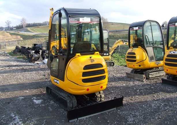Minikoparka: JCB 8018 , roku 2010 — zdjęcie 1