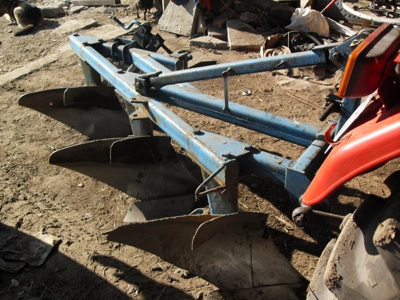 pług 3 skibowy