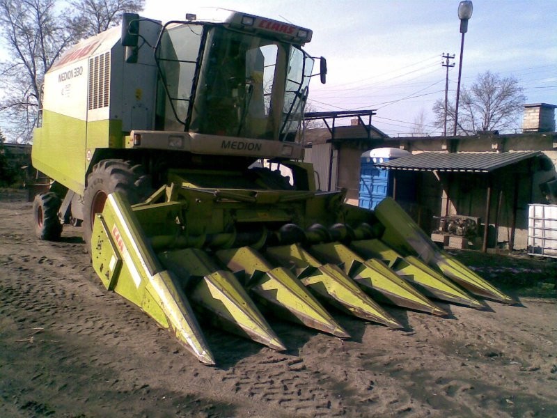Przystawka do zbioru kukurydzy na ziarno CLAAS — zdjęcie 1