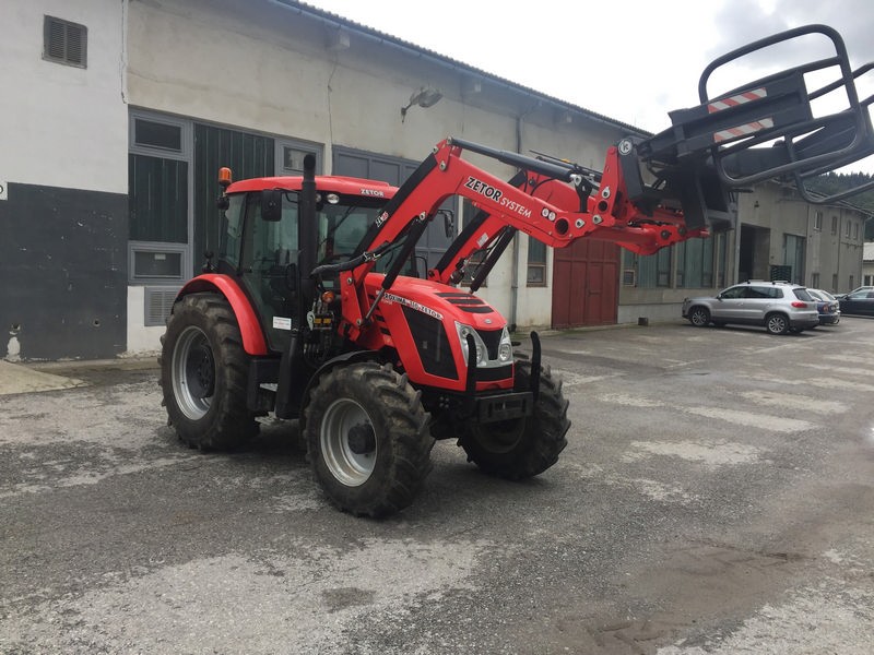 Ciągnik Zetor Proxima 1z1z0 — zdjęcie 2