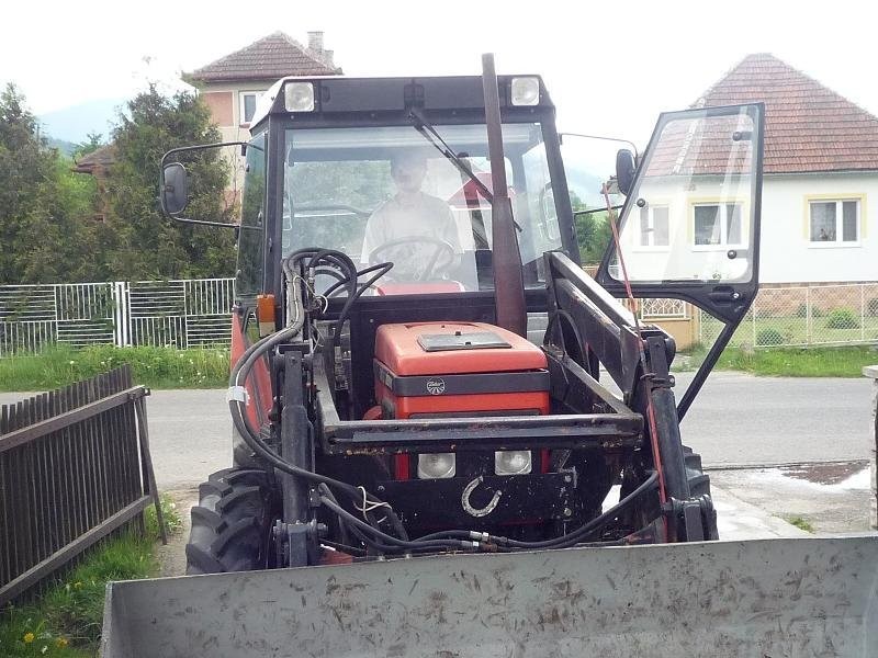 Zetor 3340 s turem — zdjęcie 1