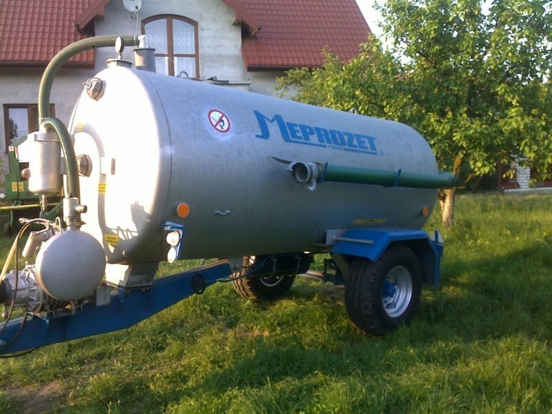 BECZKOWOZ MEPROZET 4300l- 2005r 3000l- 2009r — zdjęcie 1