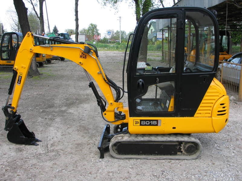 Minikoparka JCB 8015 - 2002 rok - stan idealny — zdjęcie 1