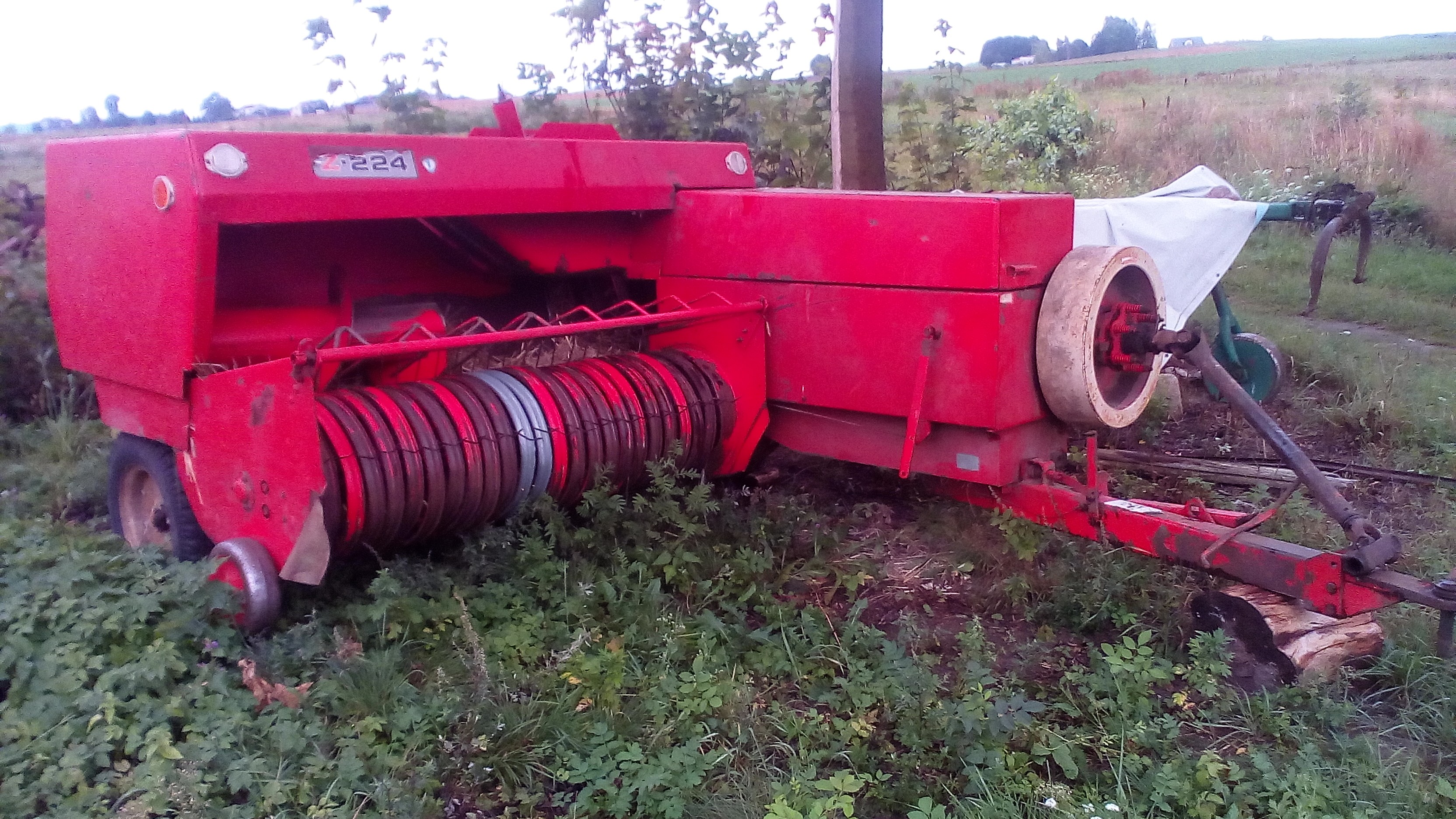 Sprzedam presę kostkującą sipma z-224 nie class,nie krone  Polecam — zdjęcie 1