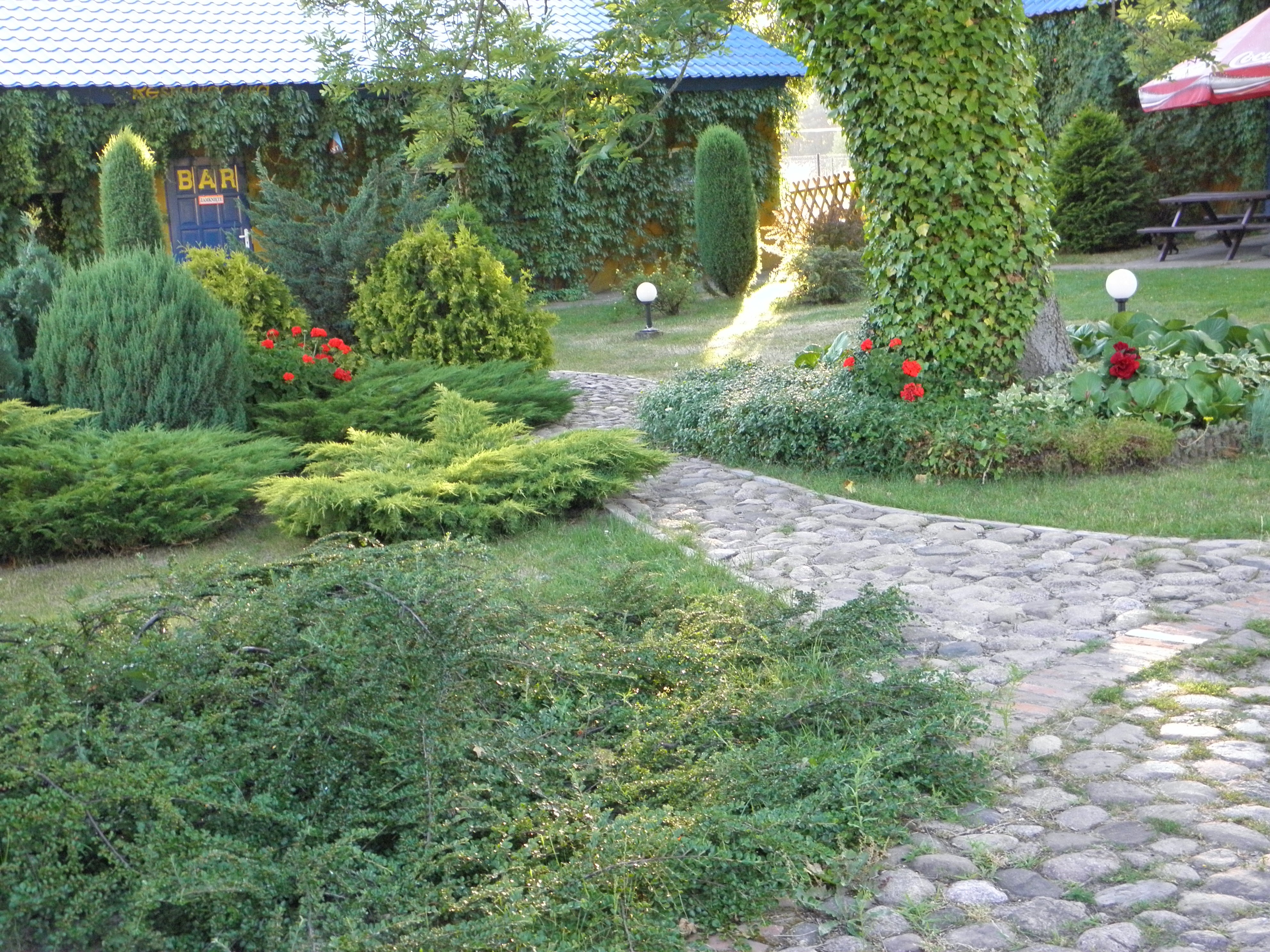 Zaprowadzony, atrakcyjny obiekt  z agroturystyką sprzedam — zdjęcie 2