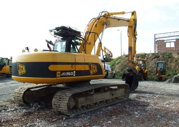 JCB JS220LC z roku 2007 — zdjęcie 2