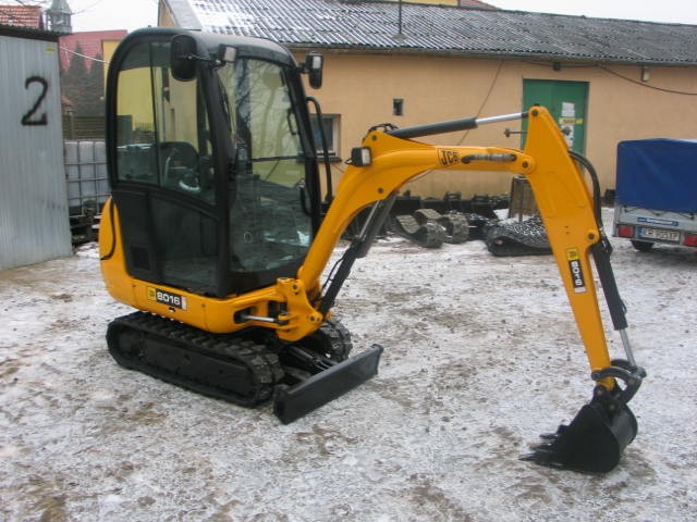 Mini koparki JCB 8016 2011 rok - sprzedam — zdjęcie 4