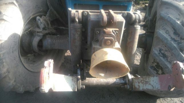 Przedni TUZ z WOM New Holland Ford 8670/8770/8970/g 170/g 190.. — zdjęcie 1