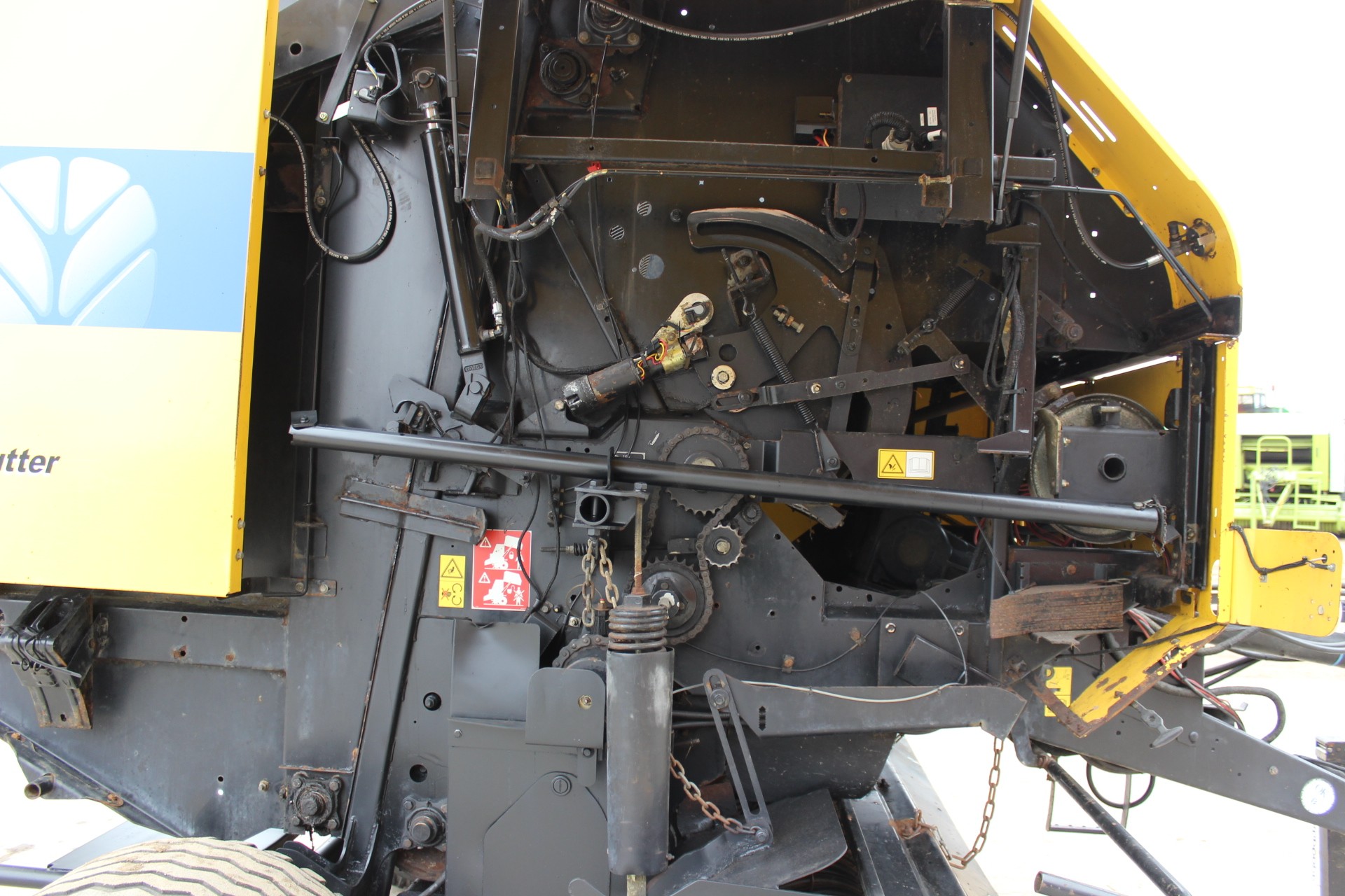 New Holland BR740A prasa — zdjęcie 8