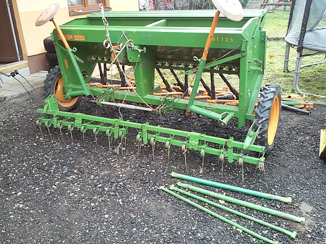 SIEWNIK do zboża AMAZONE D7 Specjal II ścieżki znaczniki grabki  — zdjęcie 1