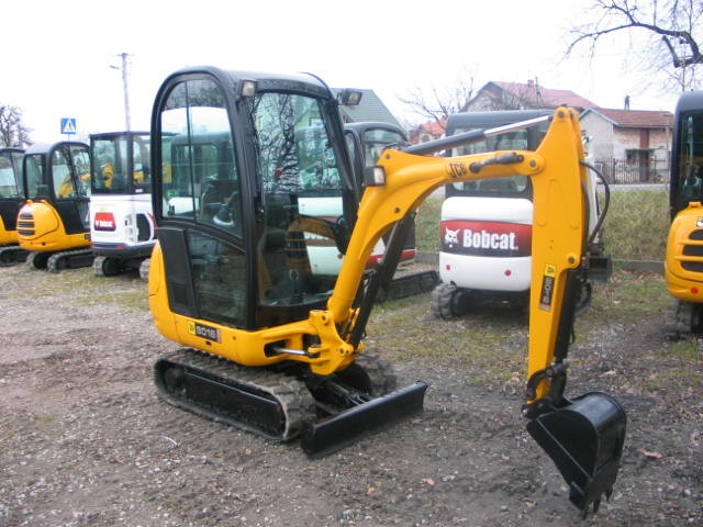 JCB 8016 z 2011 roku, 2 sztuki — zdjęcie 1