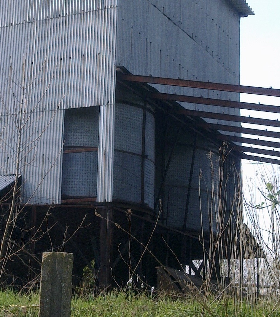 SUSZARNIA KUKURYDZY ZBOŻA SILOS SILOSY 35 TON — zdjęcie 1