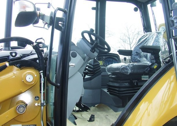 CAT 428 E z roku 2010 — zdjęcie 1