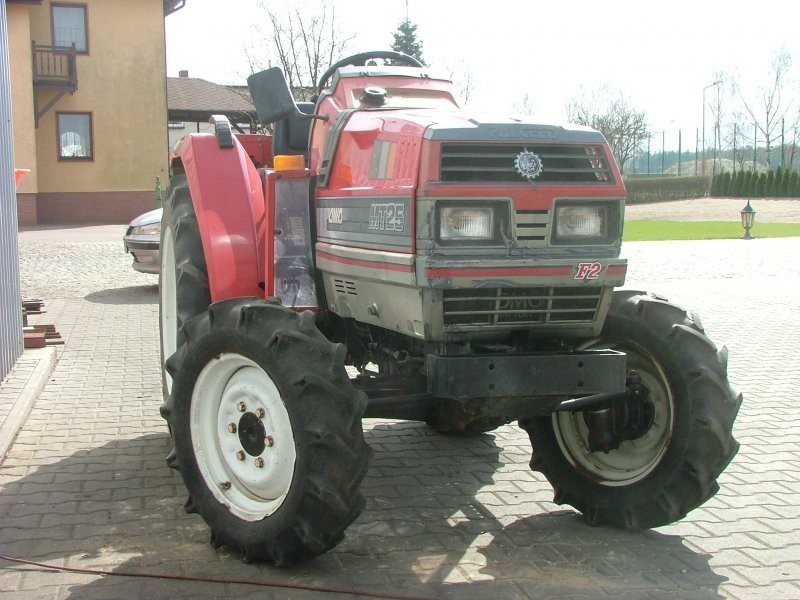 Mitsubishi MT25, 25KM, 4x4 — zdjęcie 3