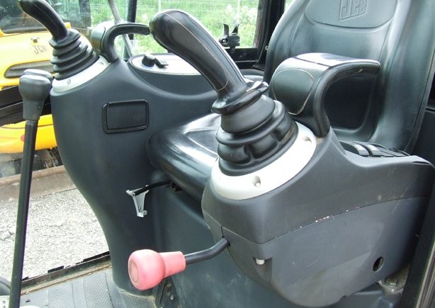 minikoparka JCB 8016 rok 2007 /// — zdjęcie 5