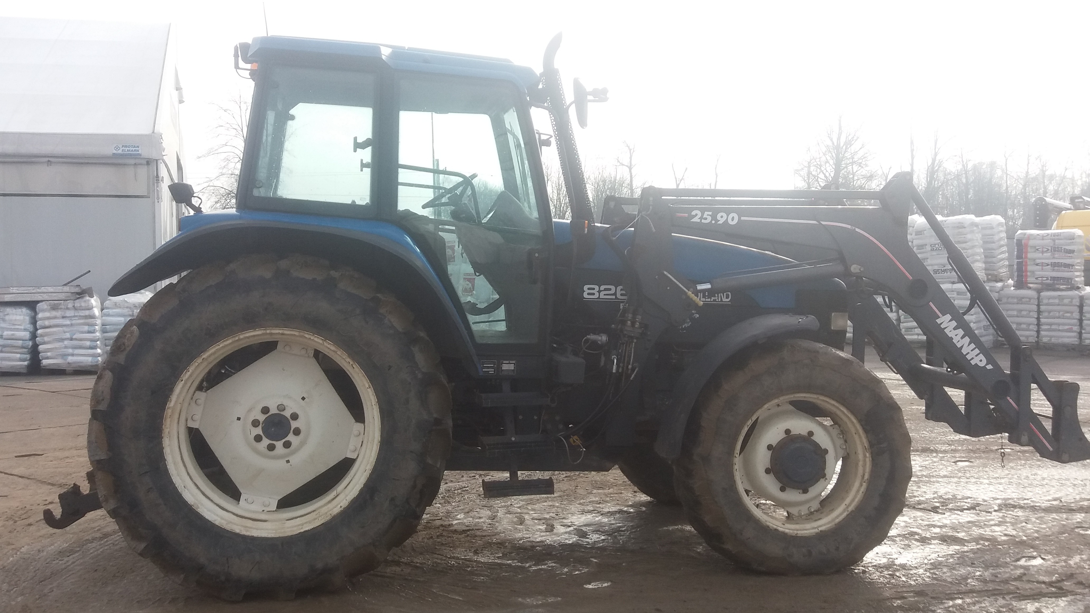Ciągnik rolniczy New Holland 8260 — zdjęcie 5
