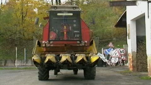 Predám kombajn Bizon Z058 — zdjęcie 3