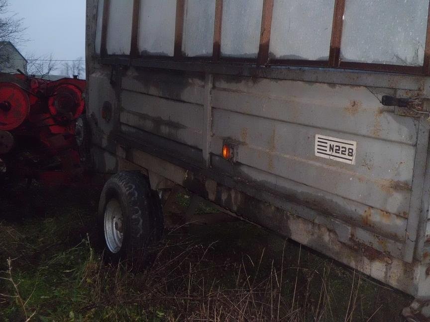 Sprzedam rozrzutnik 4.5t — zdjęcie 3