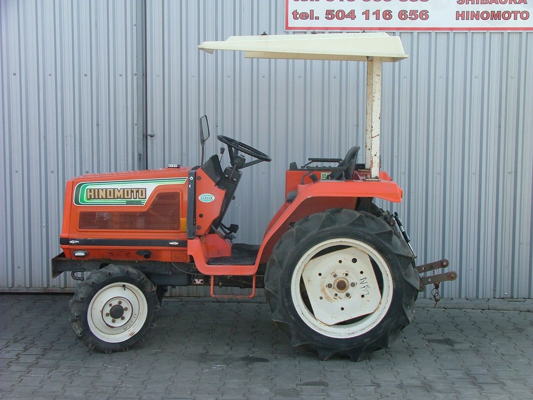Mini traktorek Hinomoto N189, 19KM, 4x4 — zdjęcie 2