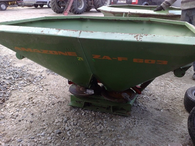 AMAZONE 600L ZA-F 603 ROZSIEWACZ NAWOZÓW — zdjęcie 3