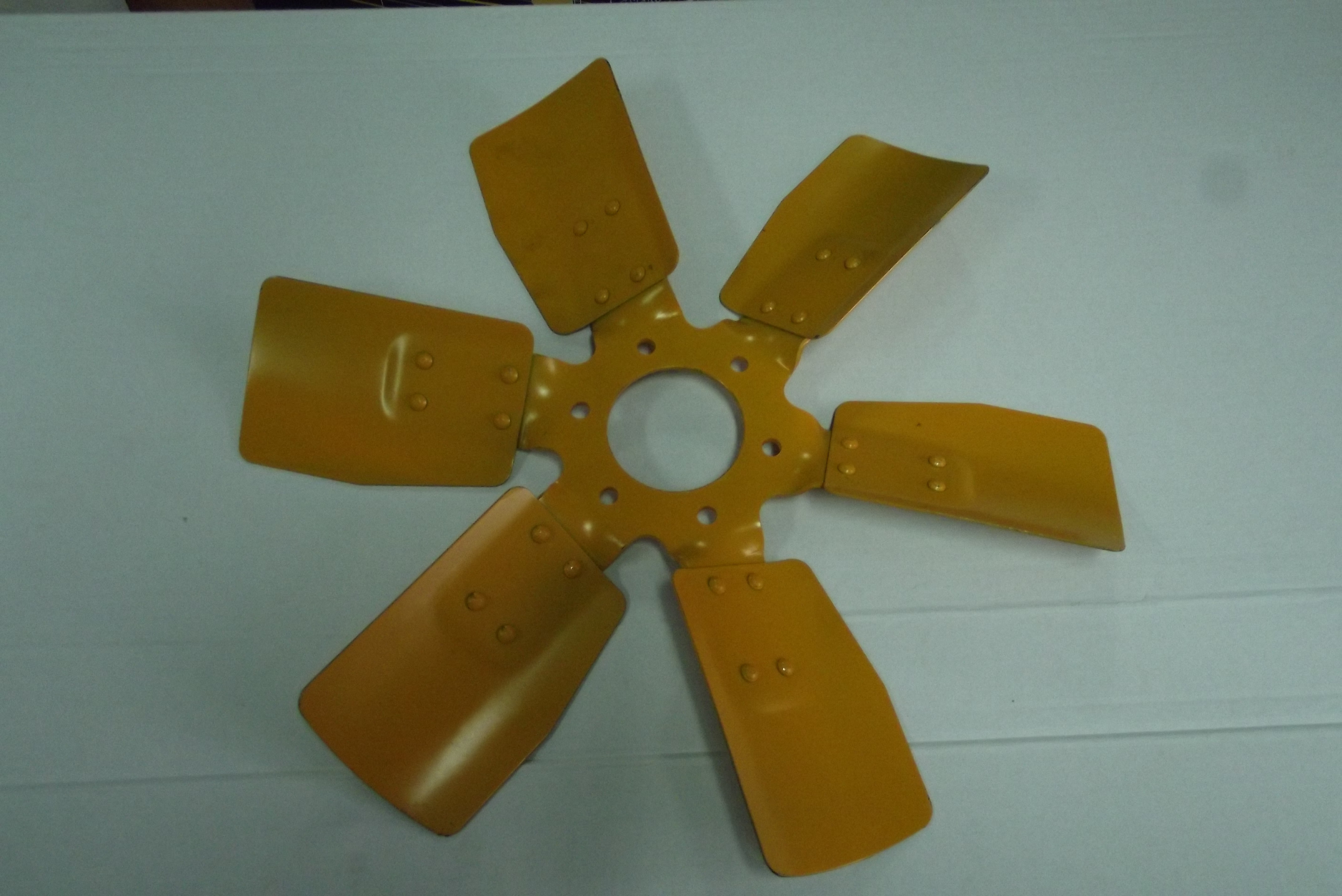 Wentylator MTZ ( 6 łopatek ) Metalowy — zdjęcie 1