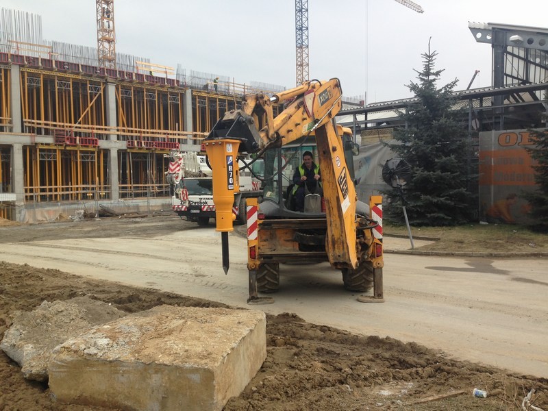Młot hydrauliczny do koparko-ładowarki JCB 3CX CAT 428 CASE 580 — zdjęcie 4