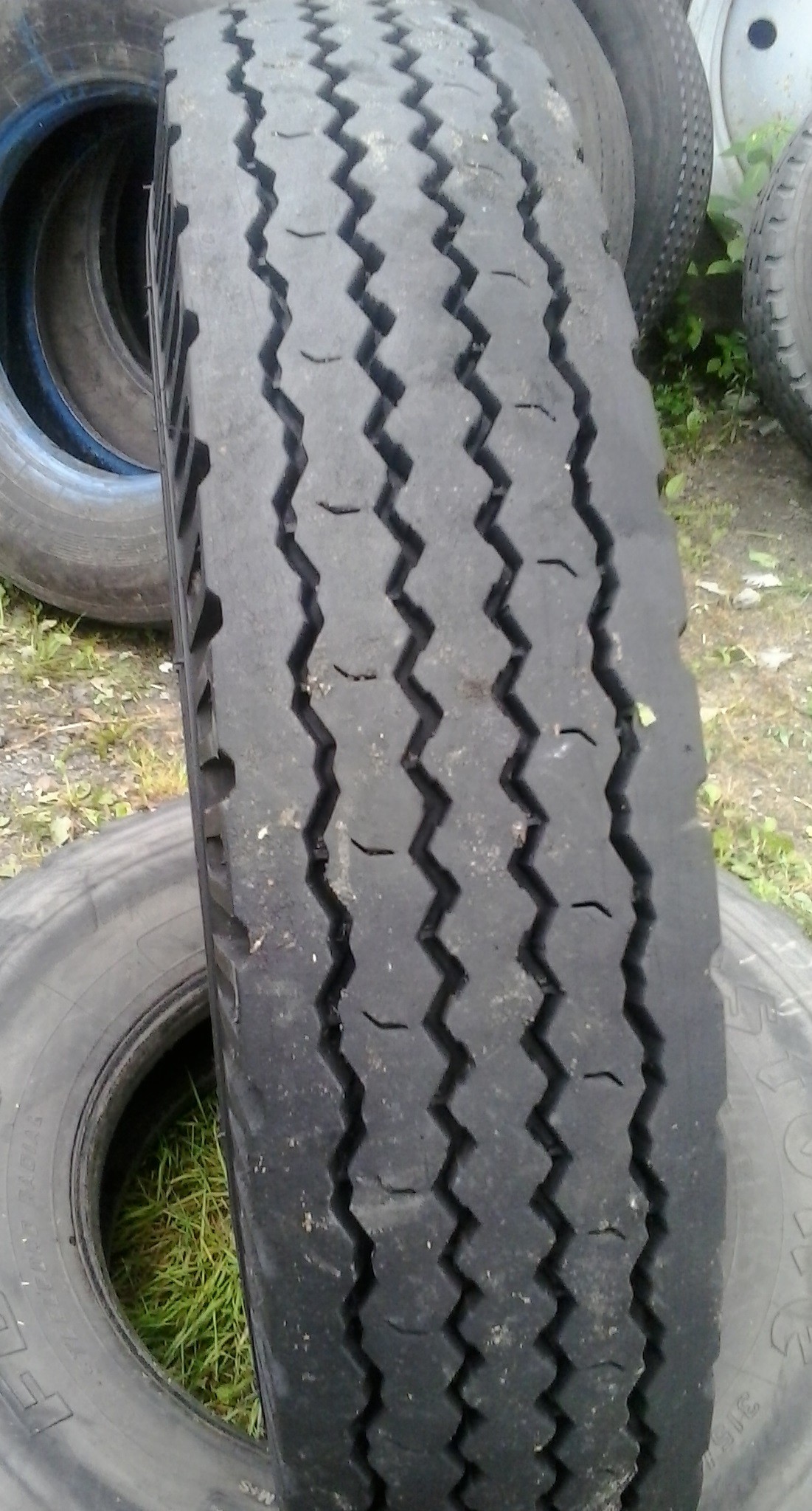 (G567) Opona 11.00 R20 Matador — zdjęcie 2