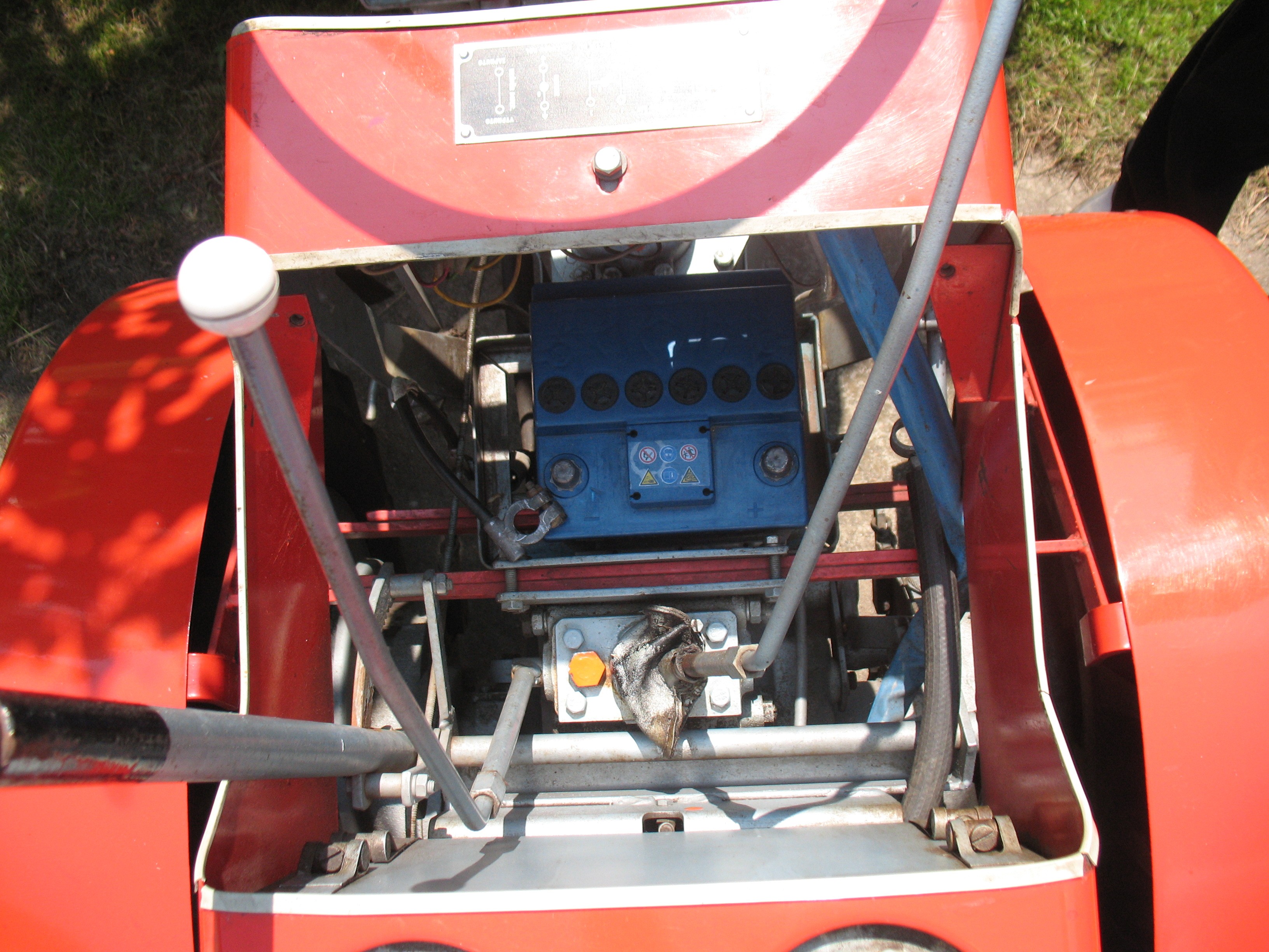 TRAKTOREK OGRODNICZY TZ - 4K - 14 — zdjęcie 4