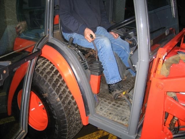 CIĄGNIK KUBOTA ST 30!! BARDZO DOBRY STAN!! — zdjęcie 3