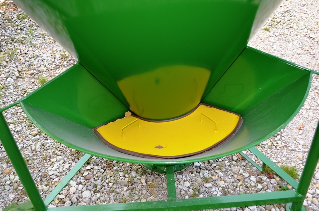 Mieszalnik pasz M-Rol 1500kg PROMOCJA! DO WYCZEPRANIA ZAPASÓW! — zdjęcie 3