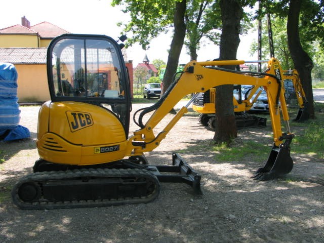 Sprzedam koparkę JCB 8027 ZTS z 2002 — zdjęcie 4