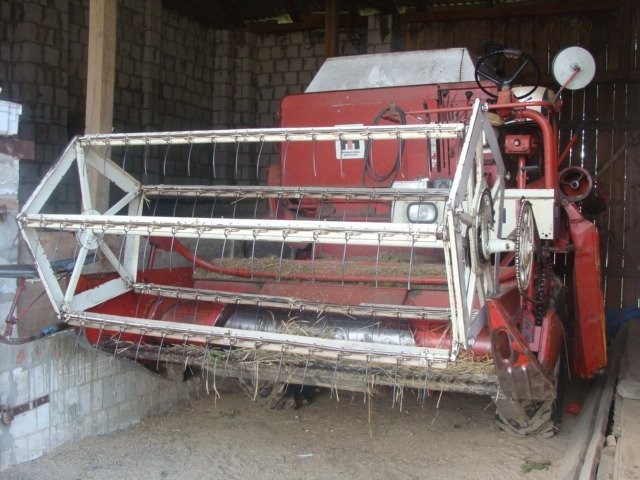 kombajn zbożowy INTERIONAL 321