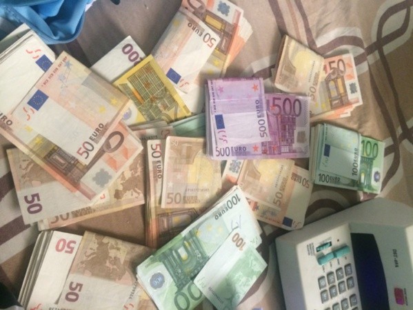 Oferuje finansowania i inwestycji pomiędzy poszczególnymi — zdjęcie 3