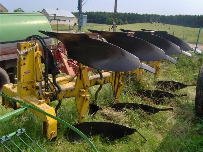 Pług 4-skibowy obrotowy — zdjęcie 1
