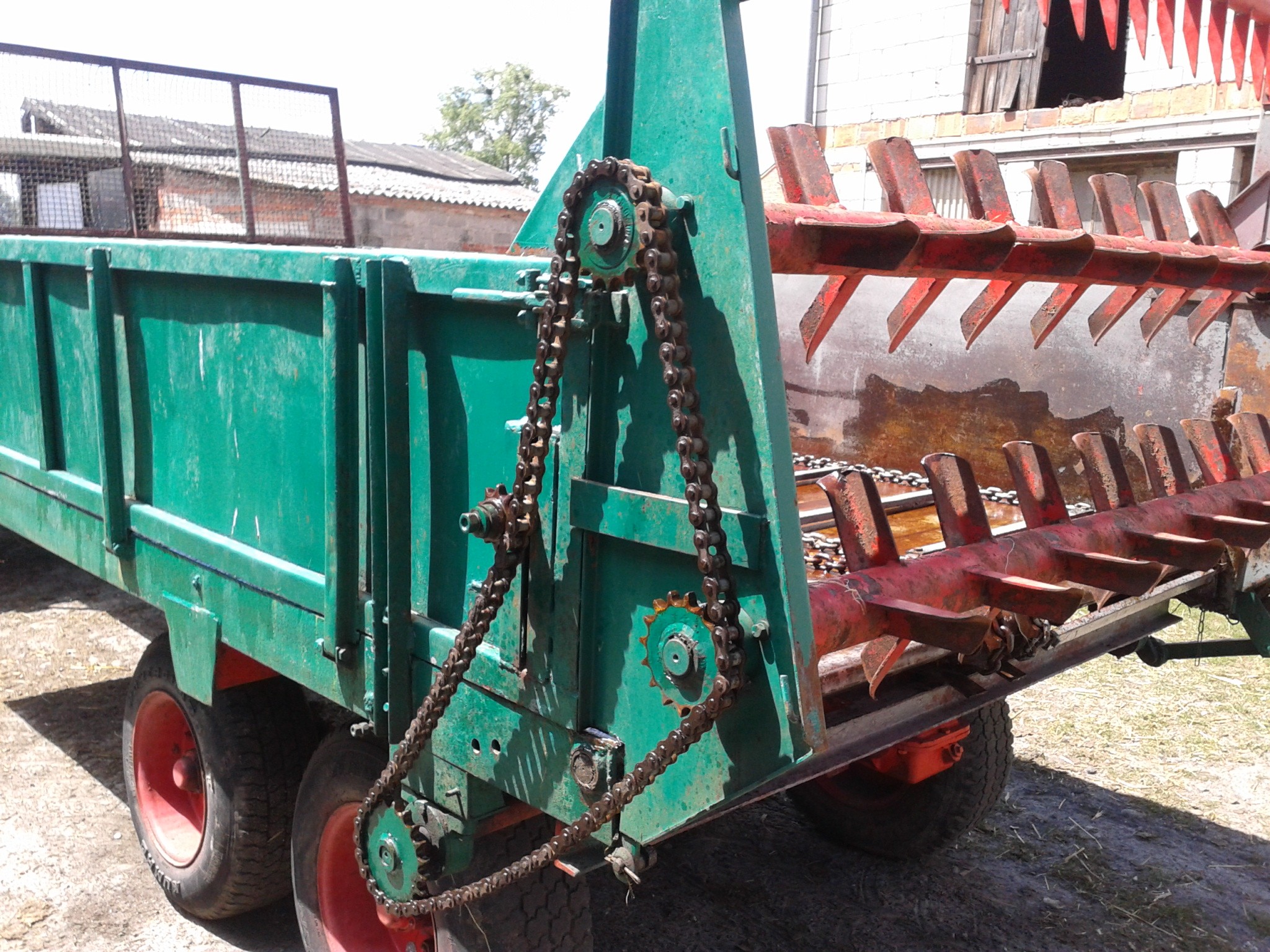 Rozrzutnik obornika tandem 6 ton — zdjęcie 3