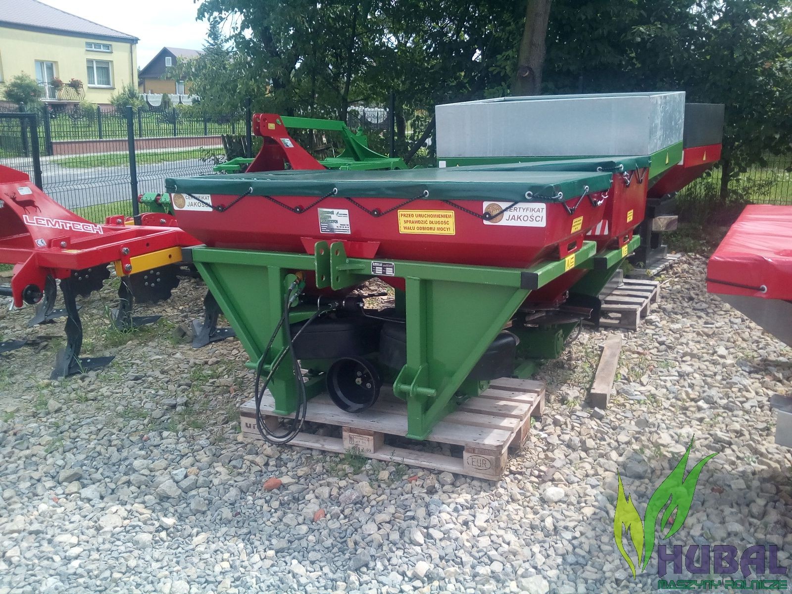 Rozsiewacz do nawozu NOWY 800l 24m Promocja — zdjęcie 1