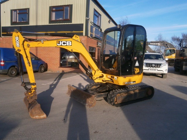 JCB 8025 ZTS,  2011 rok, sprzedam mini koparkę — zdjęcie 3