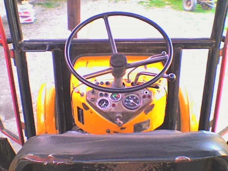 Sprzedam Ciagnik C360-3P — zdjęcie 5